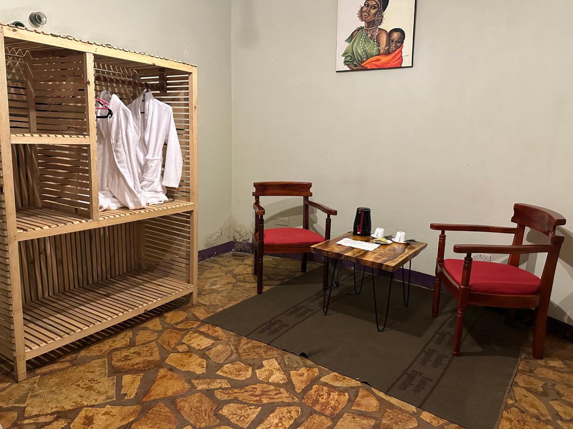Afro Smile Hotel & Guest House Jinja Zewnętrze zdjęcie